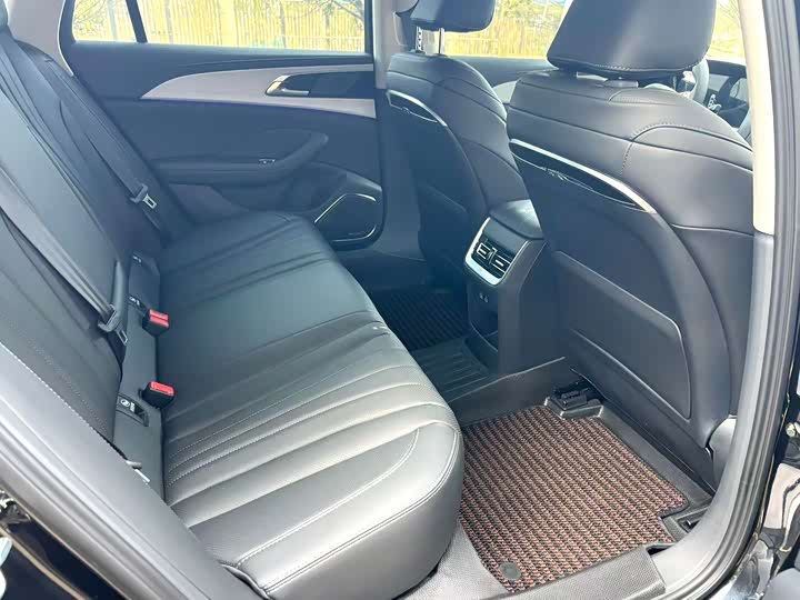 Фото 5 - Hongqi H5