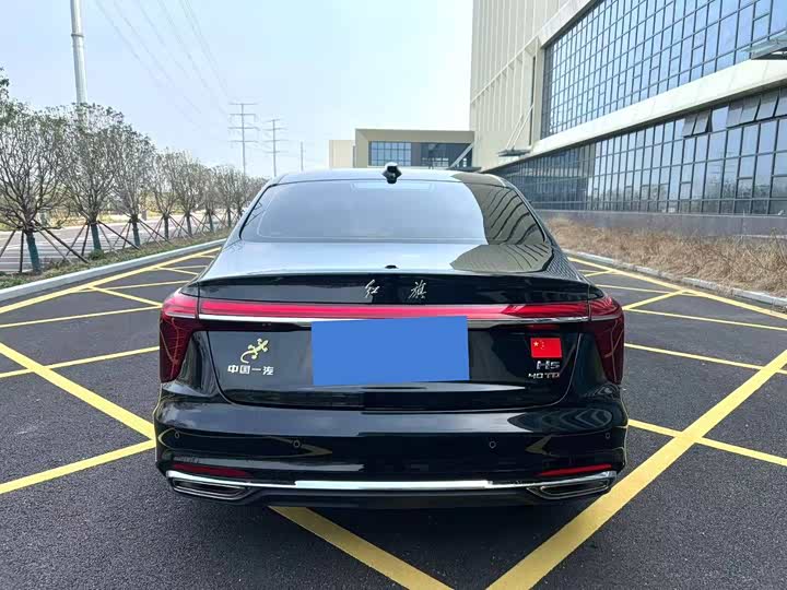 Фото 9 - Hongqi H5