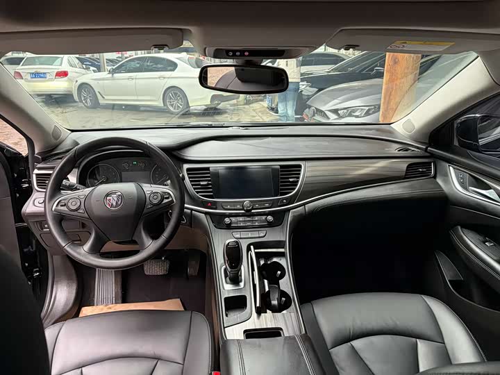 Фото 8 - Buick LaCrosse