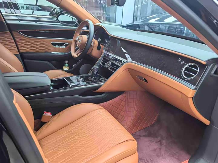 Фото 3 - Bentley Flying Spur Hybrid