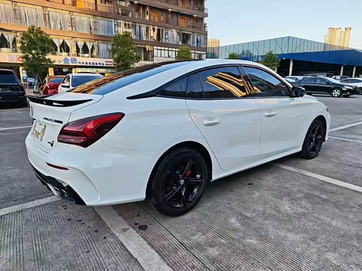 Фото 7 - MG Motor 5 Scorpio