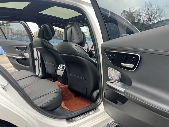 Photo 9 - Mercedes-Benz C-Class Hybrid