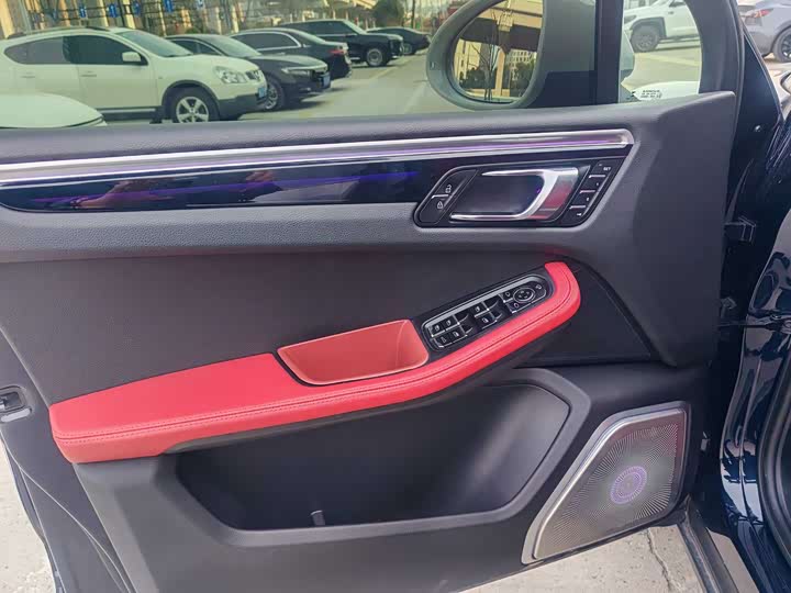 Фото 8 - Porsche Macan