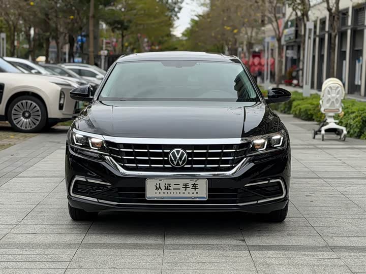 Фото 2 - Volkswagen Passat