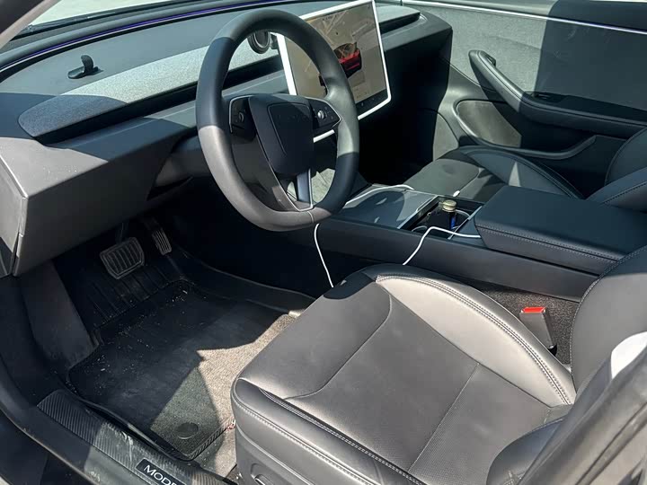 Фото 9 - Tesla Model 3