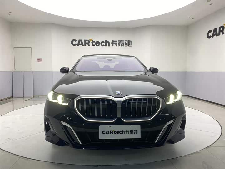 Zdjęcie 3 - BMW 5 Series