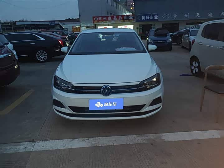 Фото 2 - Volkswagen Polo