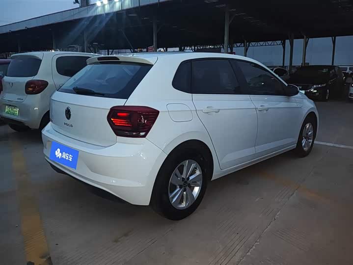Фото 3 - Volkswagen Polo