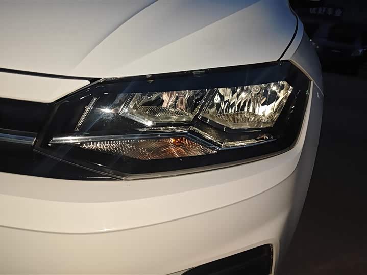 Фото 5 - Volkswagen Polo