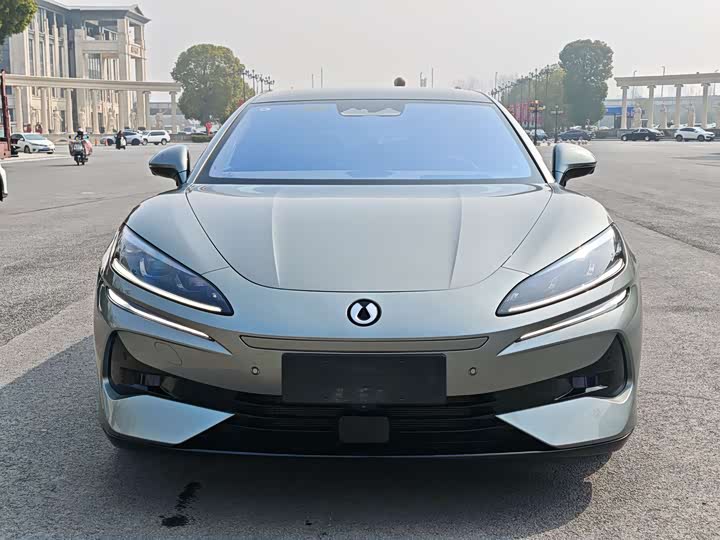 Фото 2 - Denza Z9GT