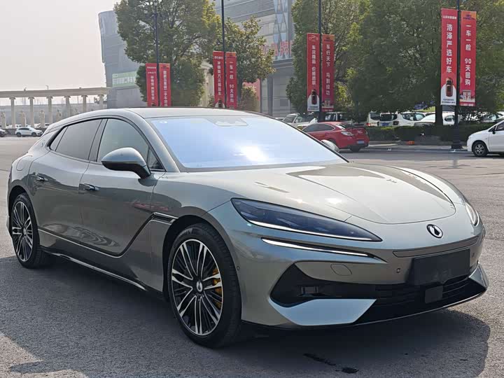 Фото 3 - Denza Z9GT