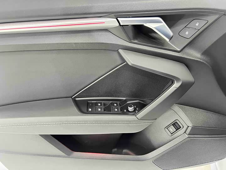 Фото 8 - Audi A3