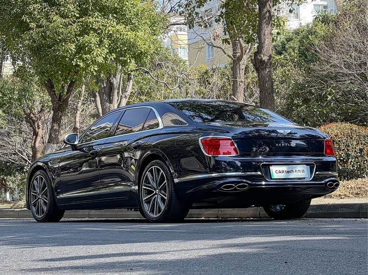 Фото 6 - Bentley Flying Spur Hybrid