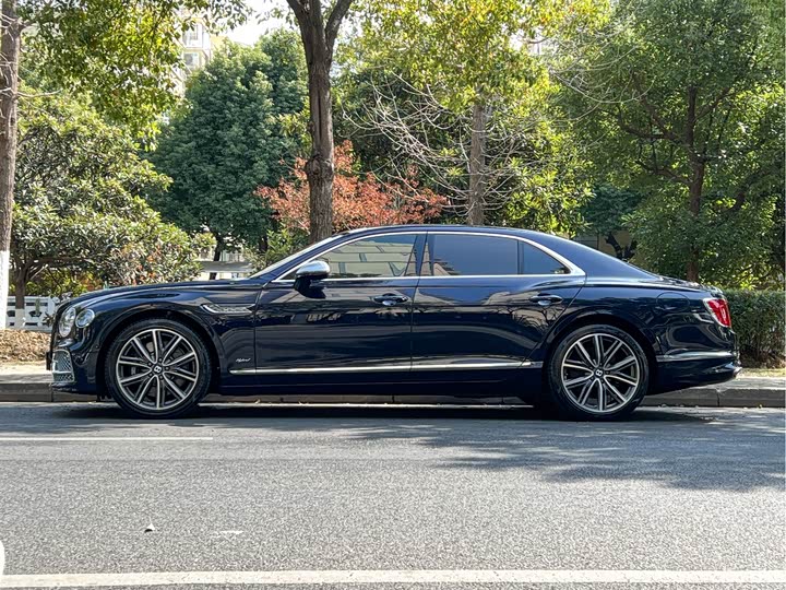 Фото 7 - Bentley Flying Spur Hybrid