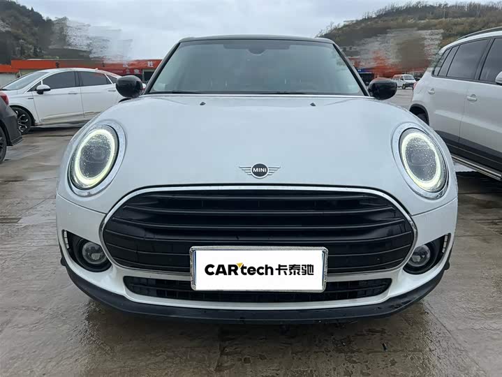 Photo 2 - Mini Clubman