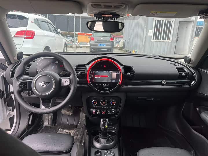 Photo 5 - Mini Clubman