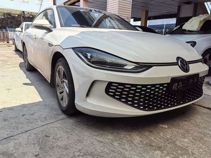 Фото 2 - Volkswagen Lamando L