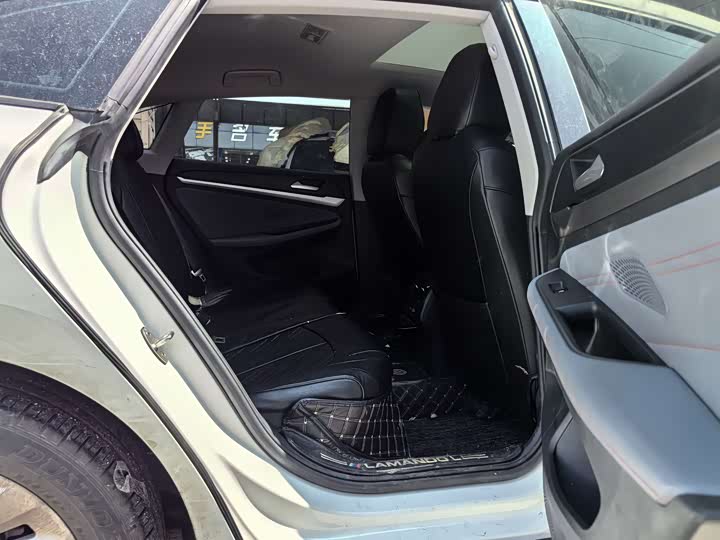 Фото 9 - Volkswagen Lamando L