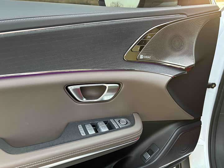 Фото 9 - BYD Han