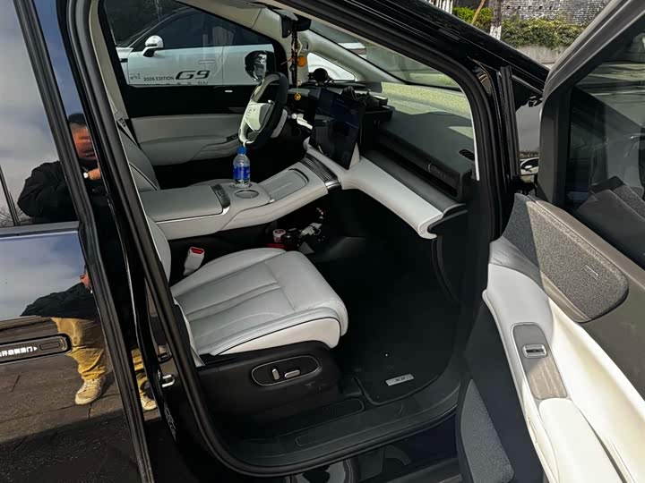 Фото 6 - XPeng X9