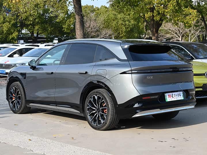 Фото 4 - Zeekr 7X