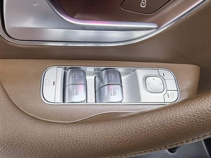 Фото 9 - Mercedes-Benz GLE-Class