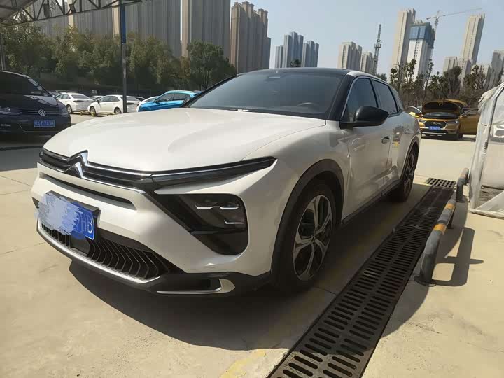 Фото 2 - Citroen C5 X