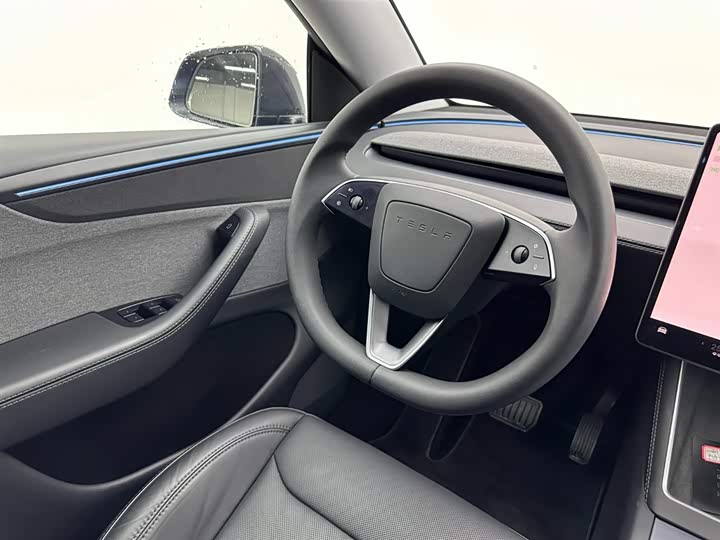 Фото 9 - Tesla Model Y