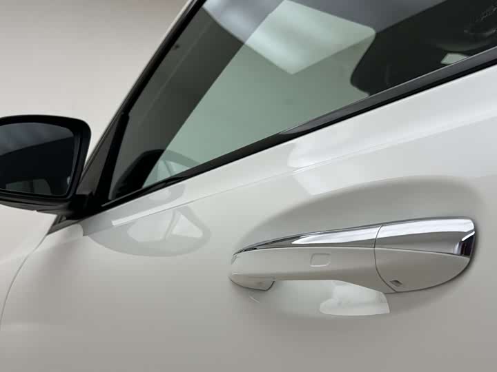 Фото 8 - Mercedes-Benz GLB-Class