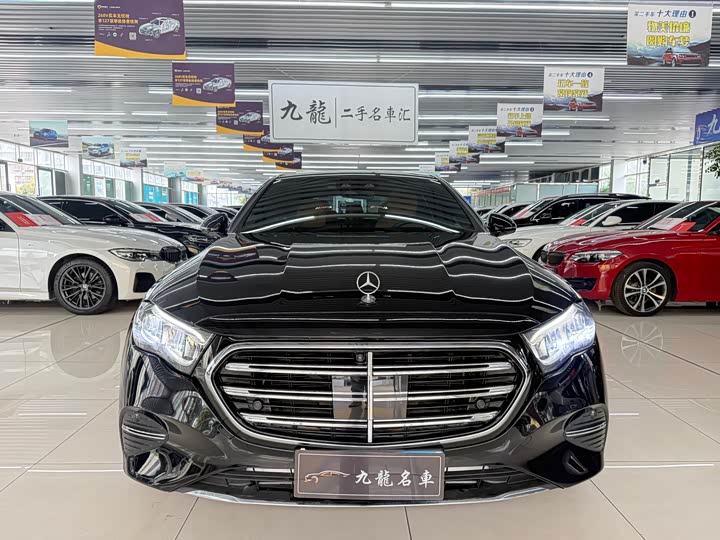 Фото 2 - Mercedes-Benz E-Class