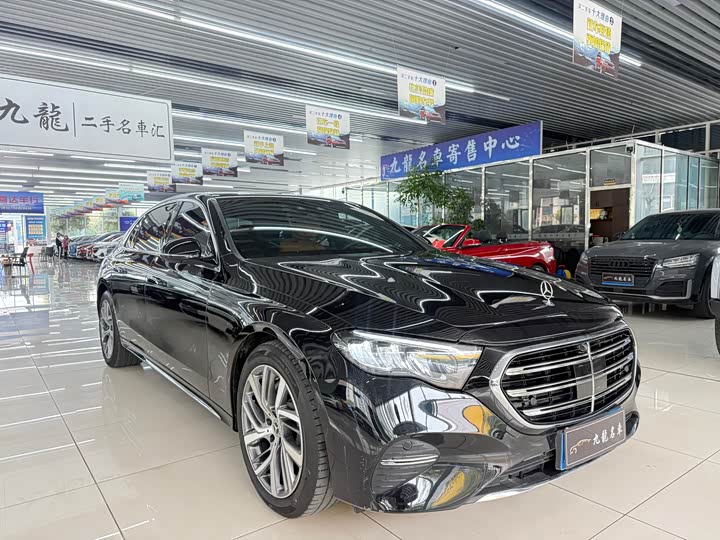 Фото 3 - Mercedes-Benz E-Class