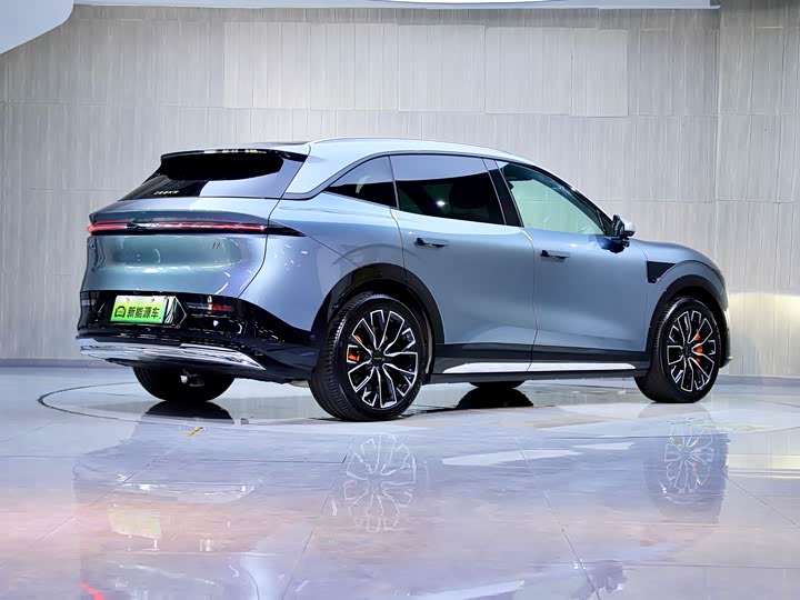 Фото 7 - Zeekr 7X