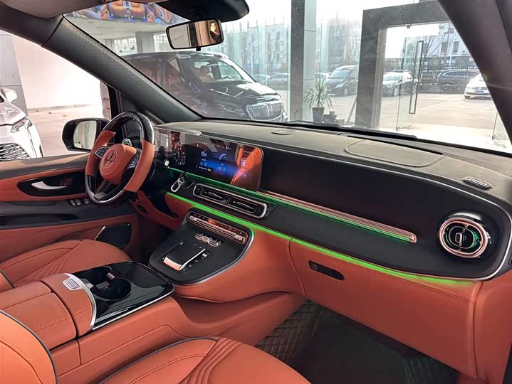 Фото 4 - Mercedes-Benz Vito