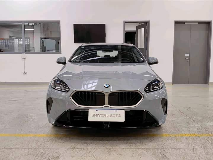 Photo 2 - BMW 2 Series