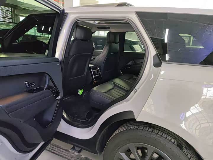 Photo 2 - Land Rover Range Rover Sport