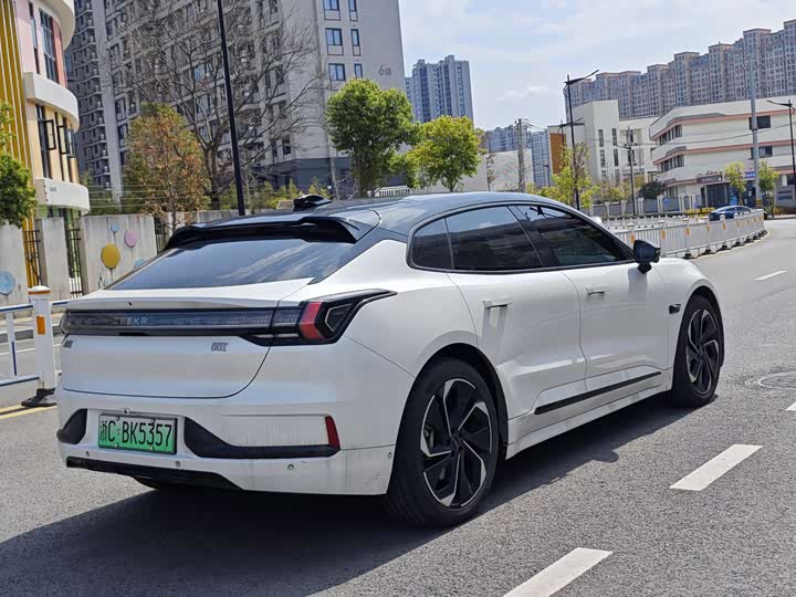 Фото 5 - Zeekr 001