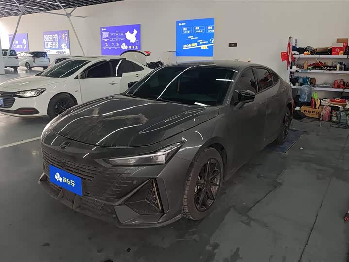 Фото 1 - Changan UNI-V