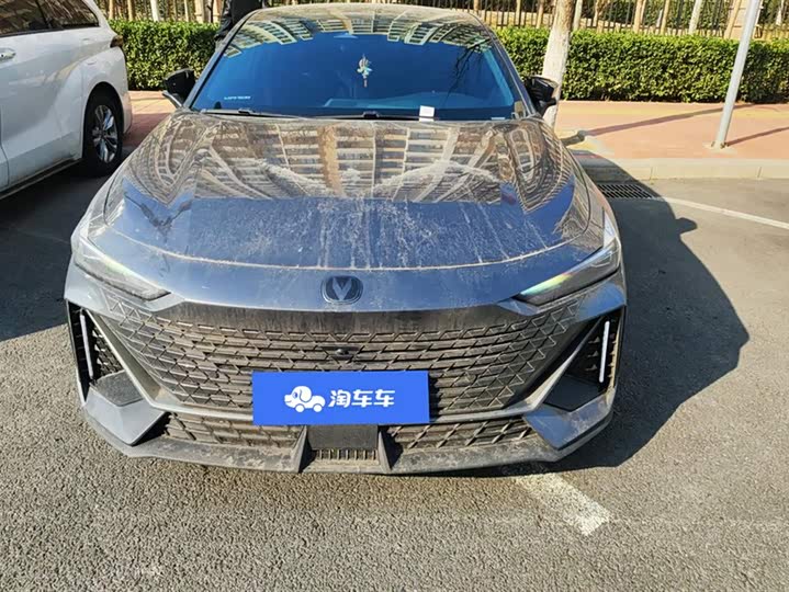 Фото 2 - Changan UNI-V