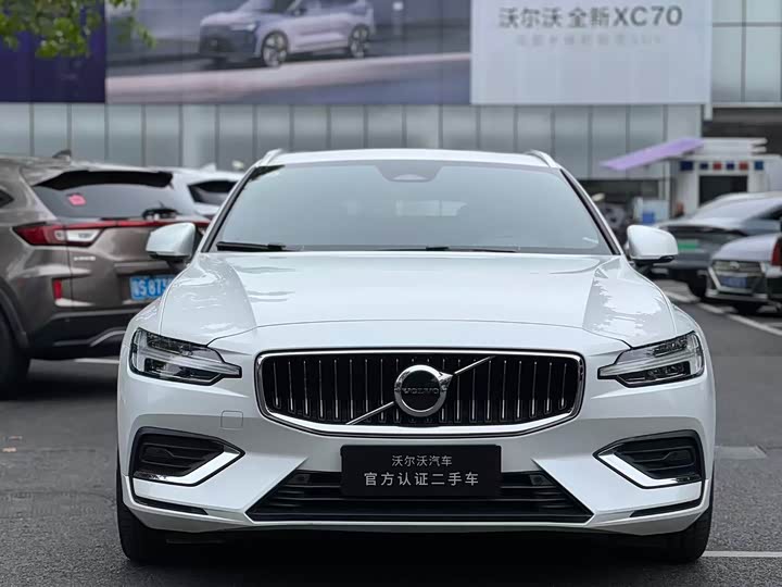 Фото 2 - Volvo V60