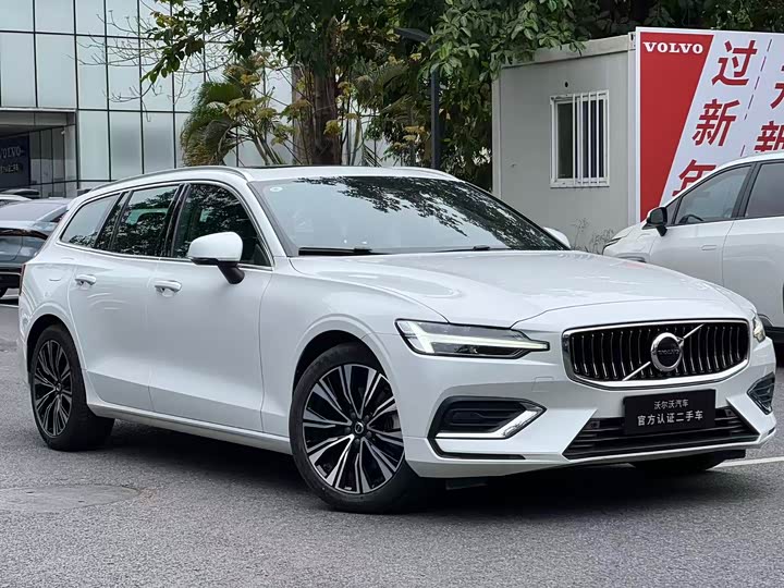 Фото 4 - Volvo V60