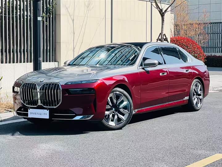 Фото 1 - BMW 7 Series