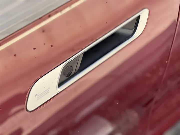 Фото 8 - BMW 7 Series