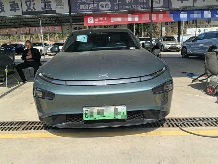 Фото 2 - XPeng P7