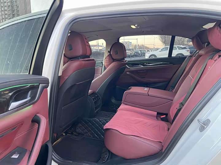 Фото 3 - BMW 5 Series