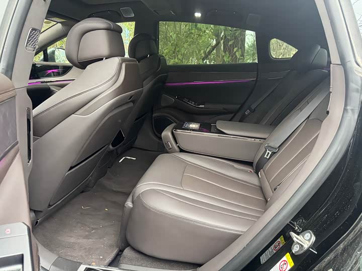 Фото 3 - Denza Z9