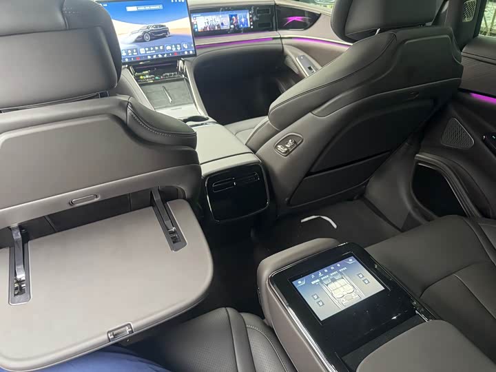 Фото 5 - Denza Z9