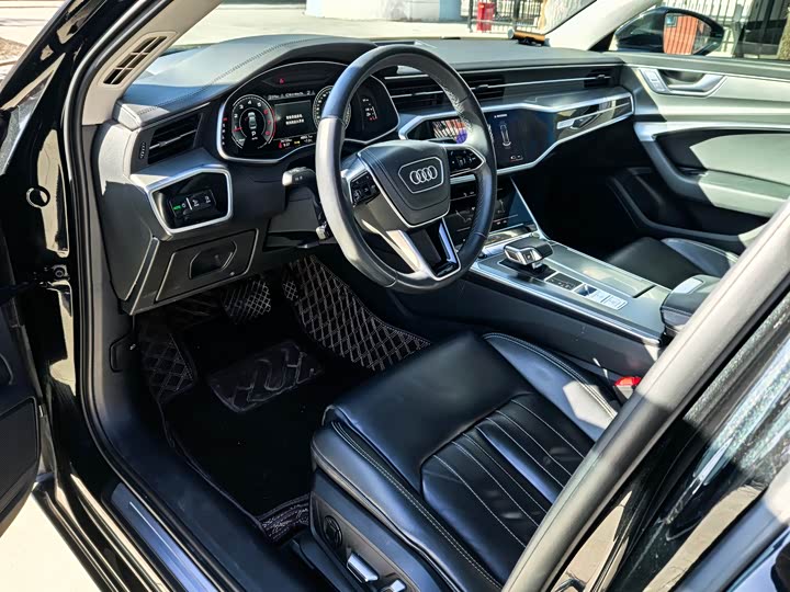 Фото 8 - Audi A6L