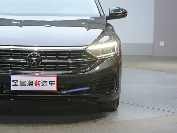 Фото 3 - Volkswagen Sagitar L