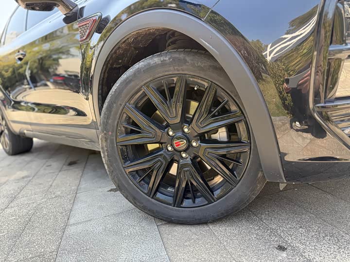 Фото 9 - Hongqi HS5