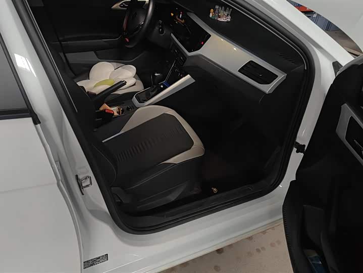 Фото 8 - Volkswagen Polo